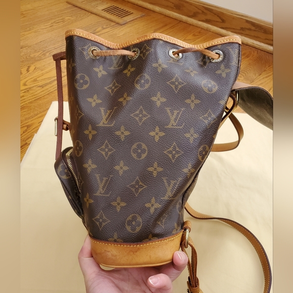 Louis Vuitton Montsouris MM Backpack - Picture 4 of 16